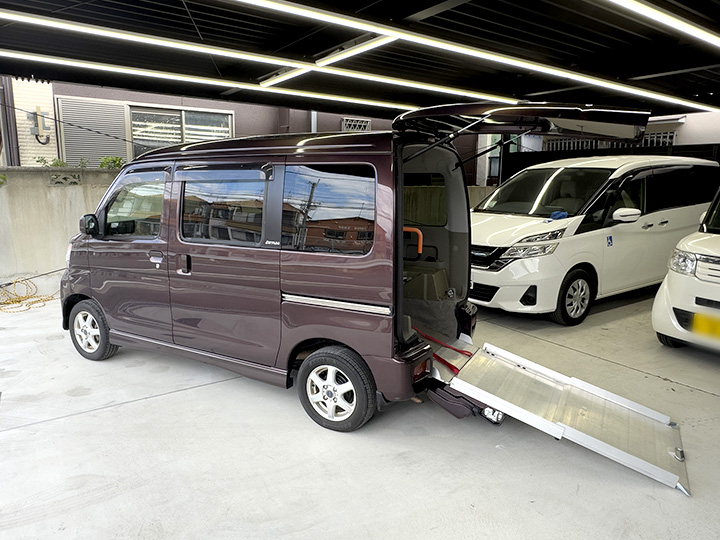 ダイハツ アトレーワゴン 車椅子スロープ仕様