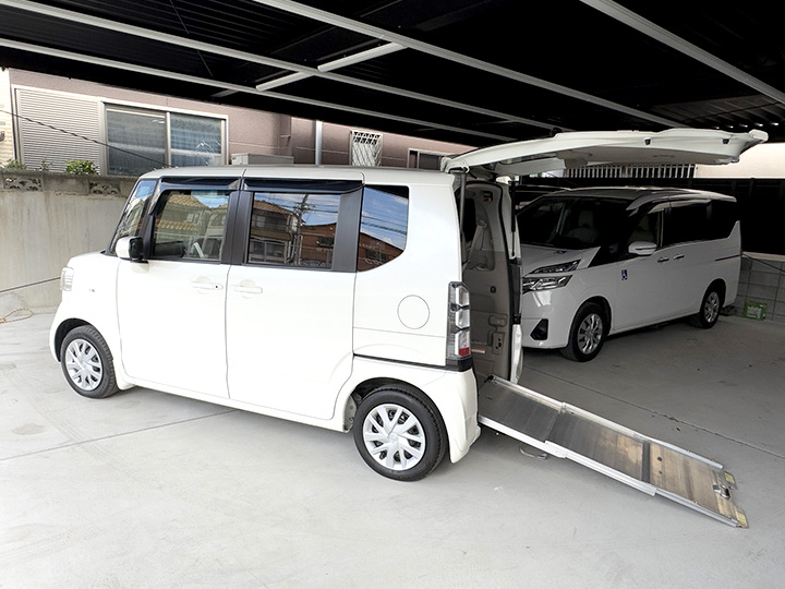 HONDA N-BOX 車椅子スロープ仕様