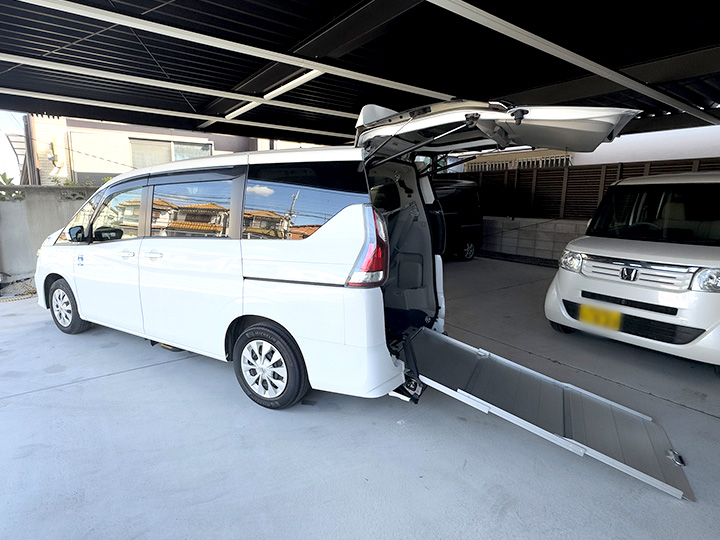 日産 セレナ 車椅子スロープ仕様